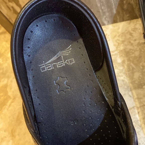 Dansko clogs (Nwot) - Picture 6 of 8